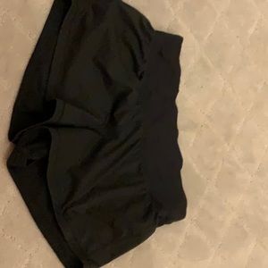 Lululemon shorts 2.5 in